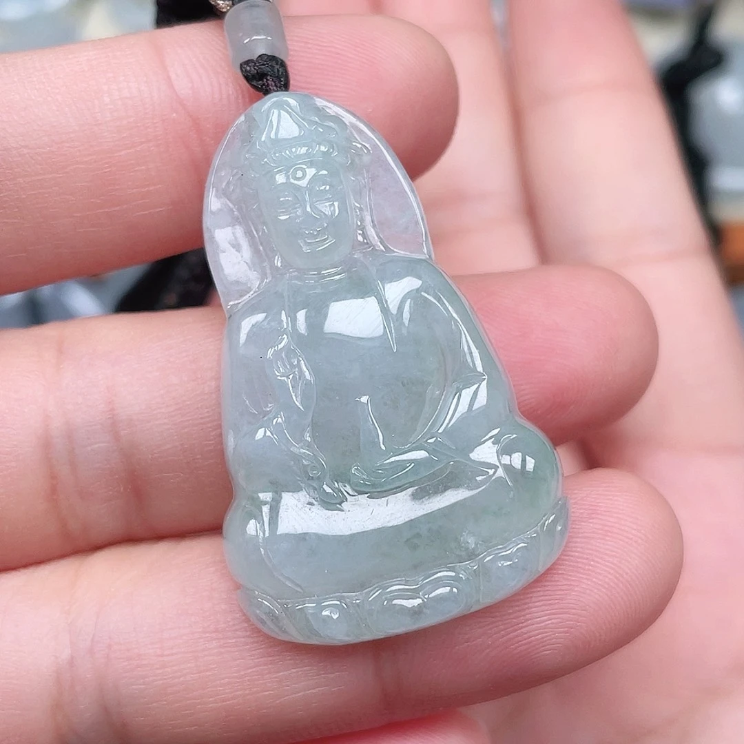 翡翠未镶嵌颈饰观音