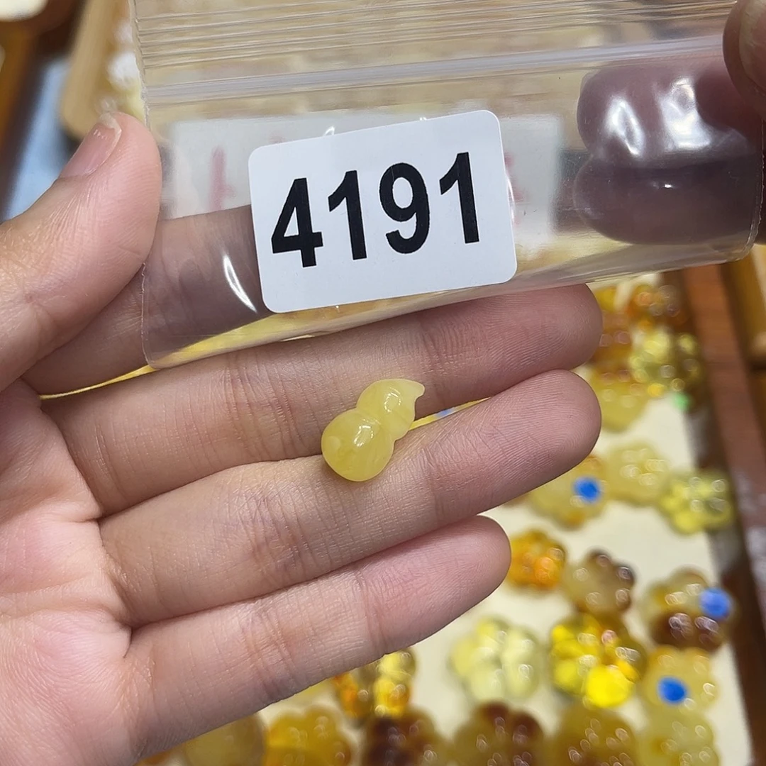 琥珀未镶嵌裸石蜜蜡
