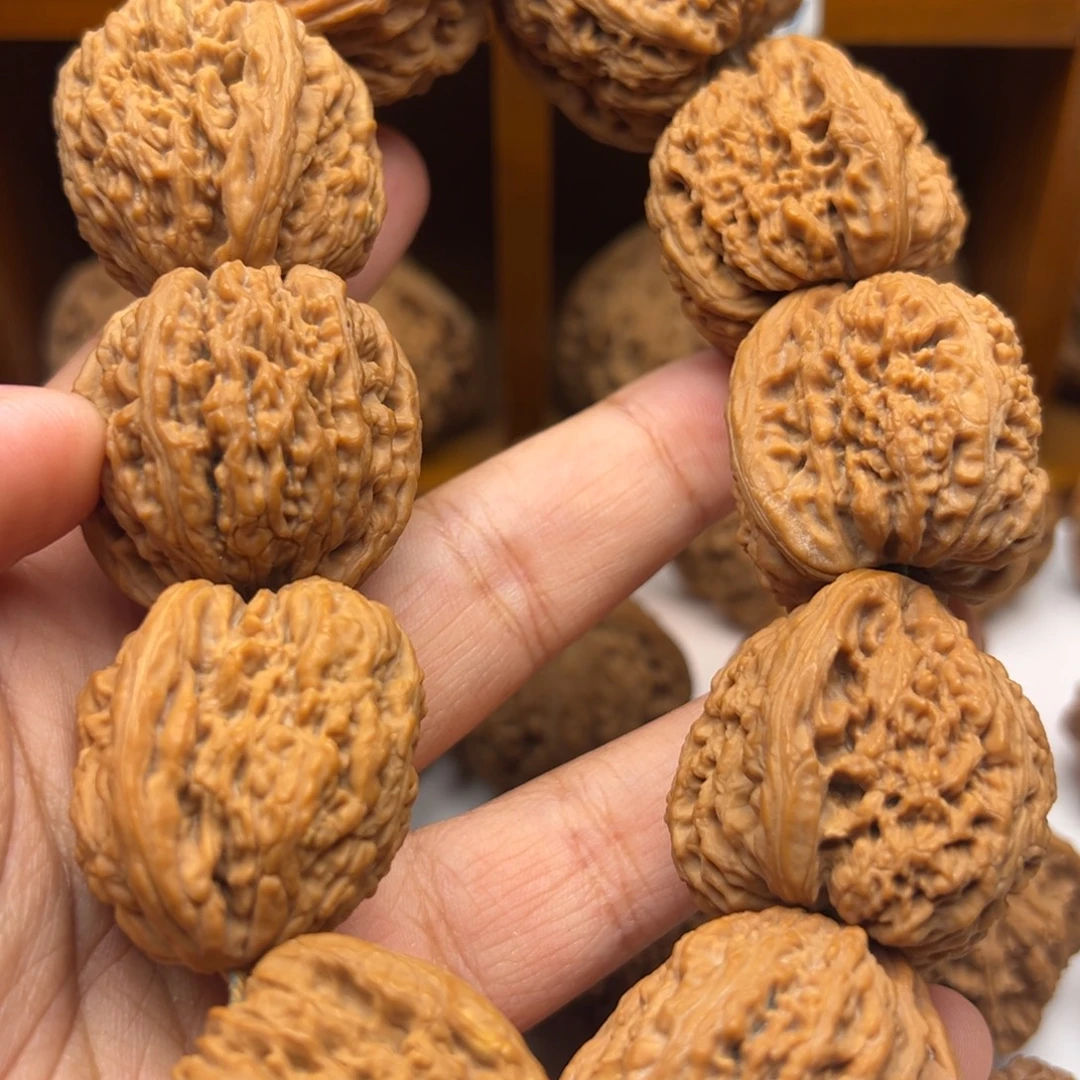 文玩核桃吊坠34尺南疆石手持