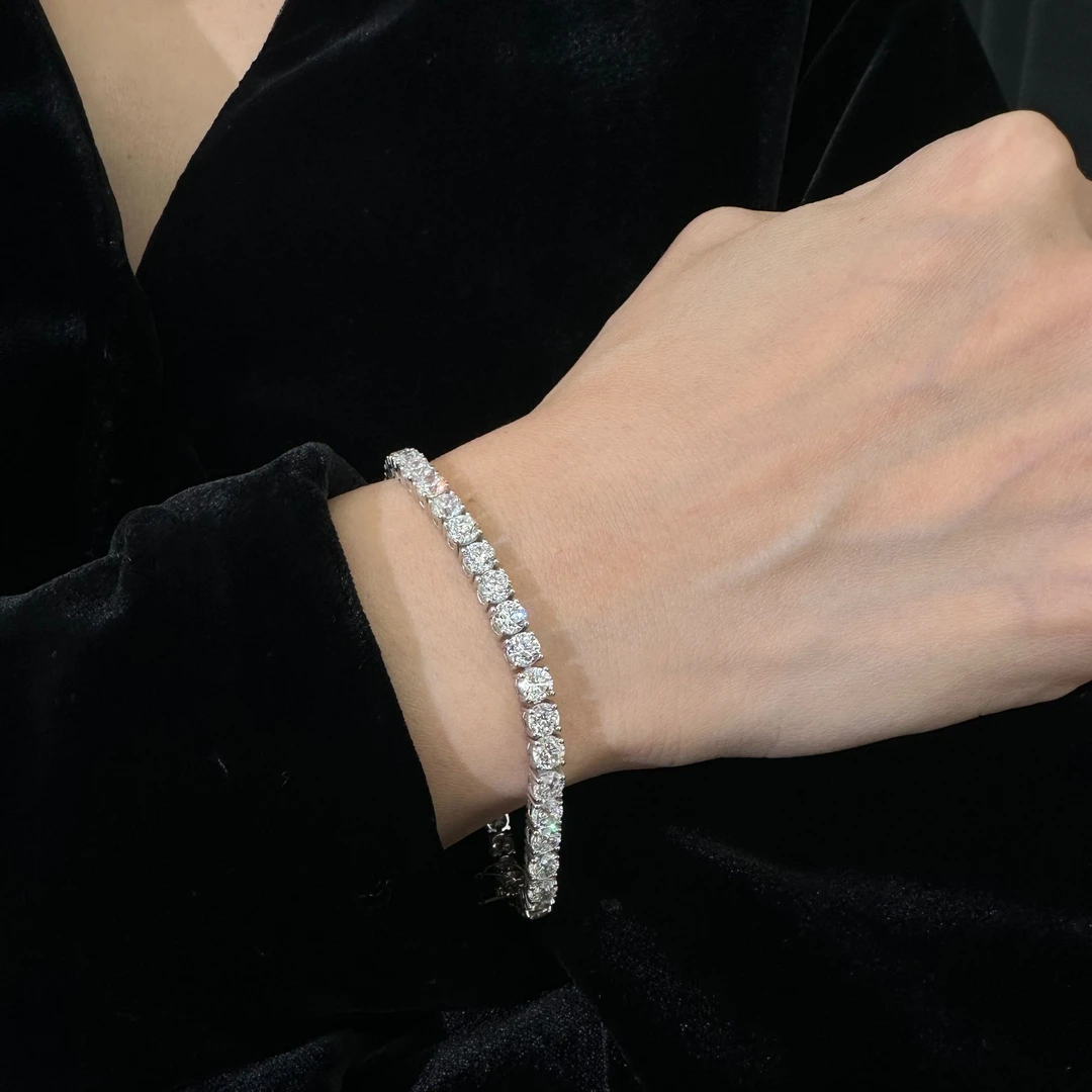 CERO【公主专属】18k金时尚气质6克拉手链款钻KK00056