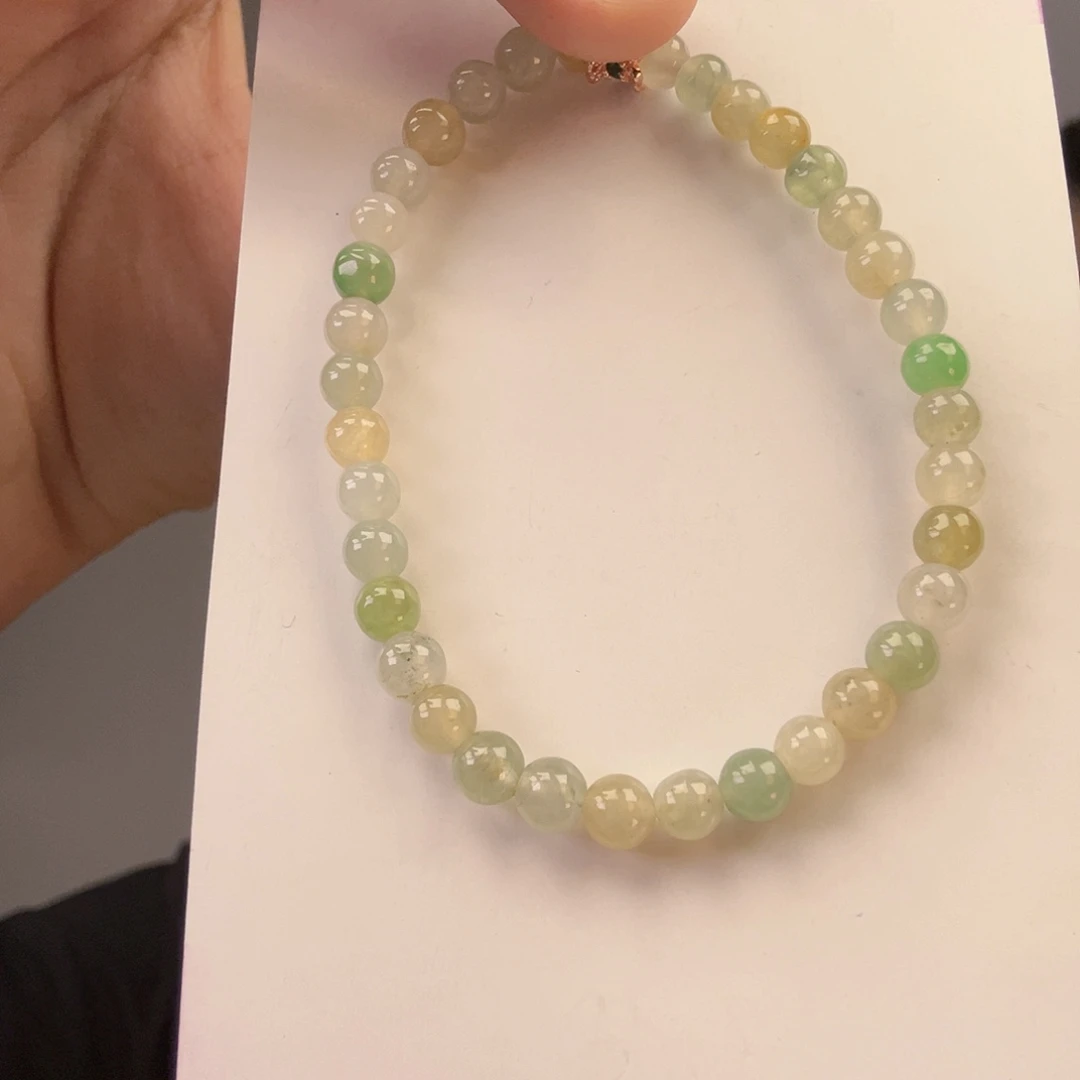 未镶嵌挂件翡翠一件