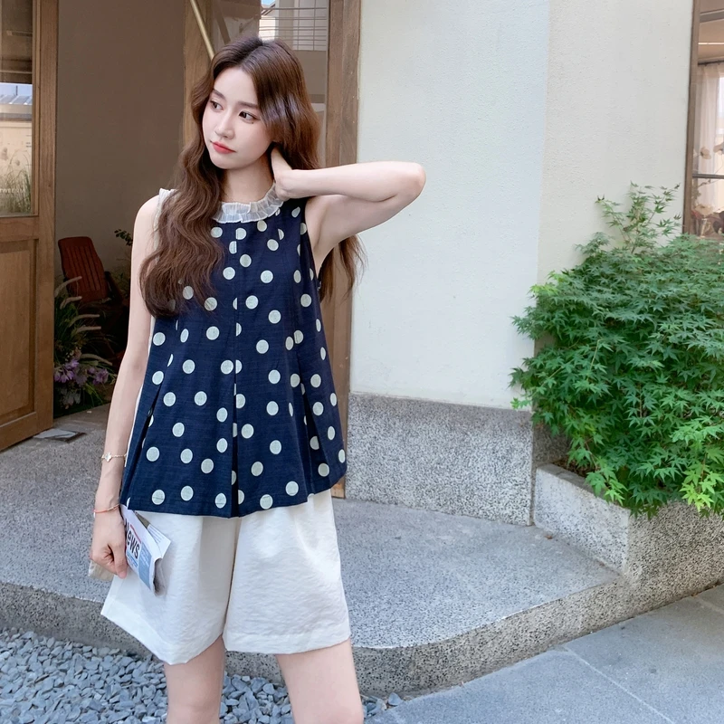 法式无袖波点上衣套装女夏季2025新款温柔风穿搭减龄白短裤两件套