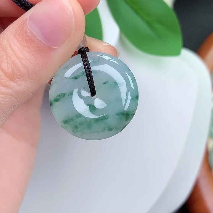 颈饰未镶嵌翡翠25.2-6.3mm