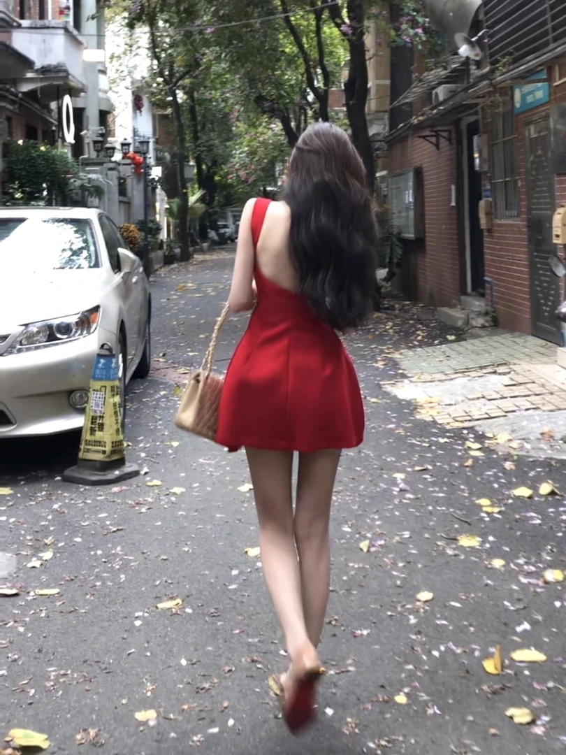 WW定制「贝微微2.0」法式轻奢气质纯欲性感修身显瘦收腰洋气连衣裙