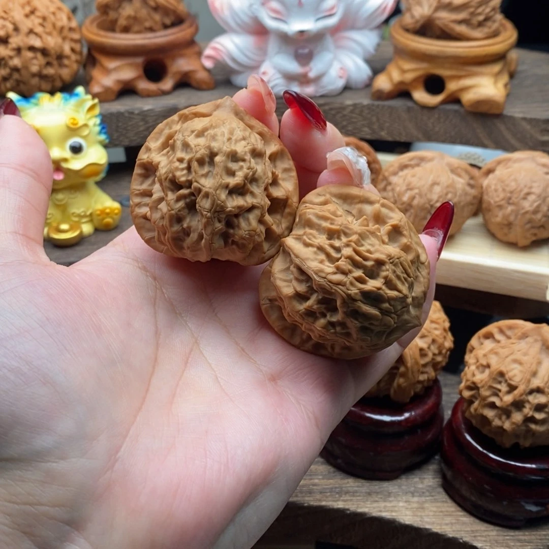 吊坠文玩核桃42全品梨木台