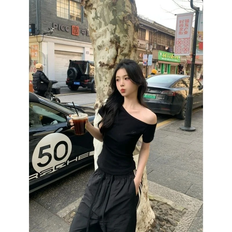 夏季新款修身纯欲斜肩短袖t恤女生辣妹时尚百搭露肩显瘦纯色上衣