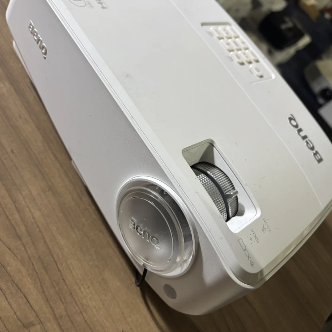 二手 明基1280.800投影仪 运费自理