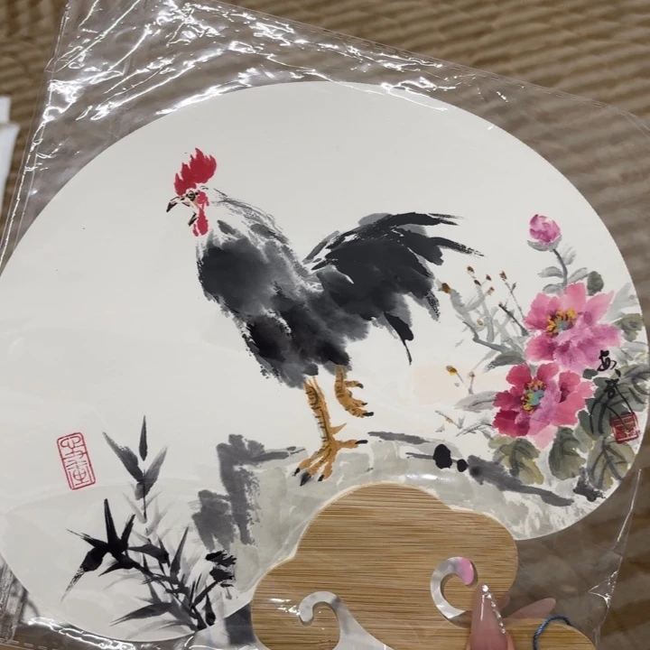 国画花鸟的翅膀飞