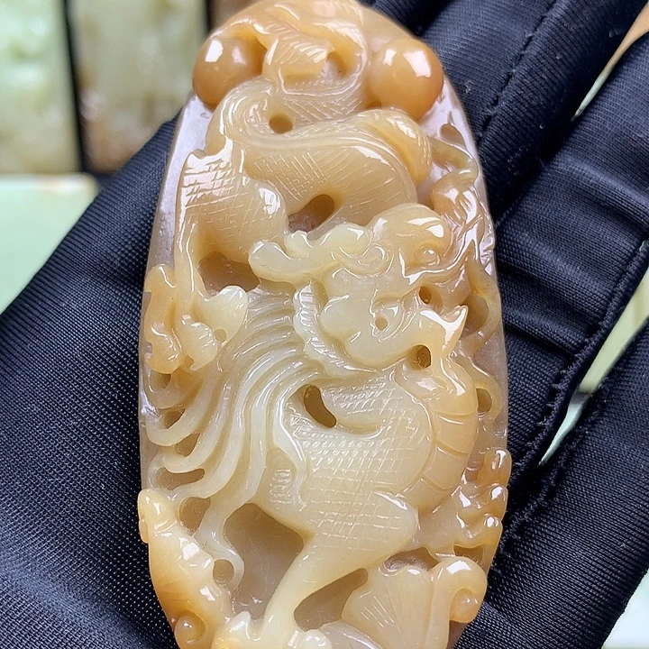 和田玉未镶嵌颈饰