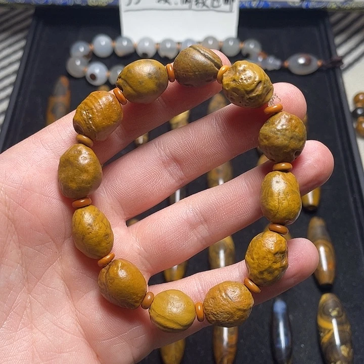 玛瑙/玉髓手串未镶嵌不****9