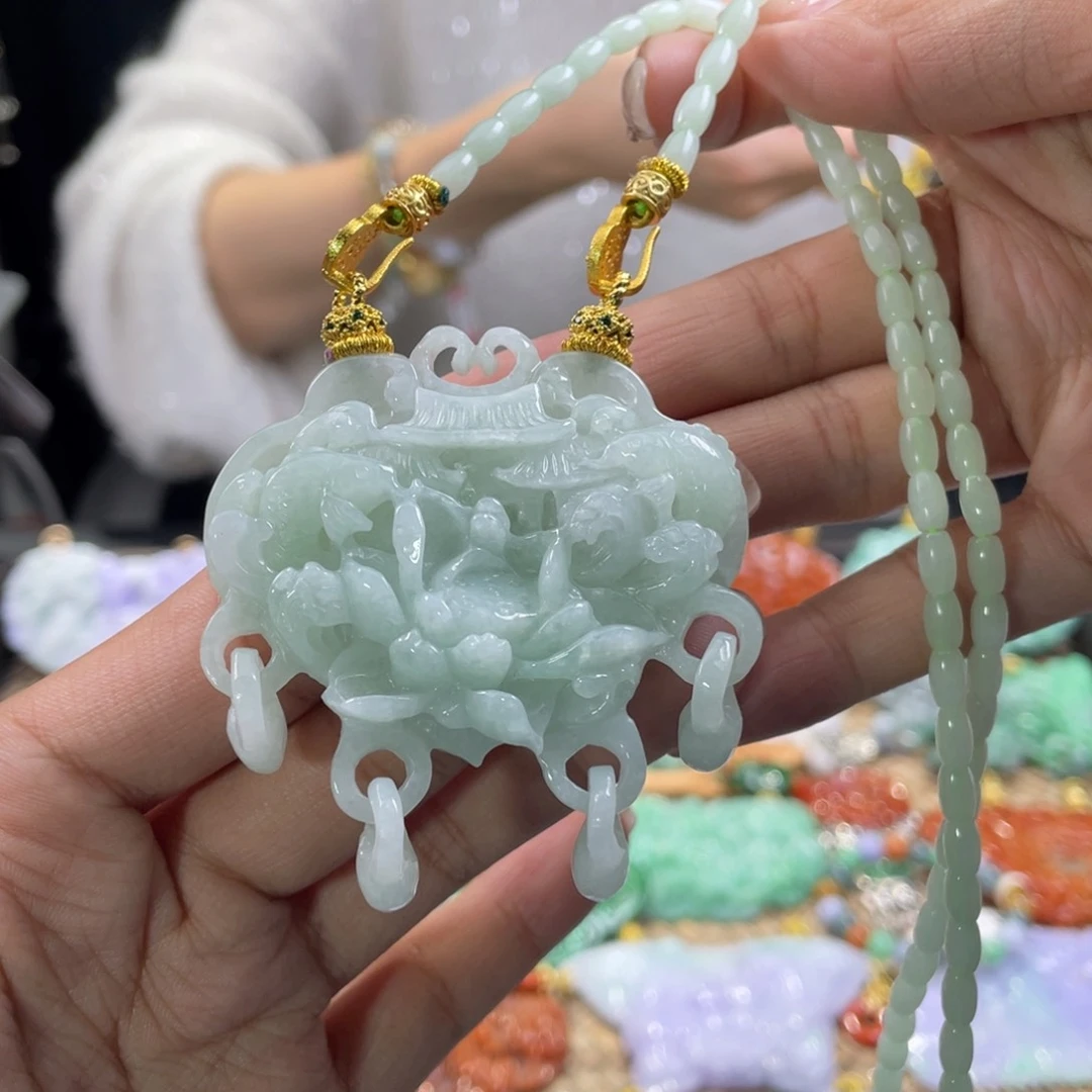 翡翠颈饰未镶嵌代编织