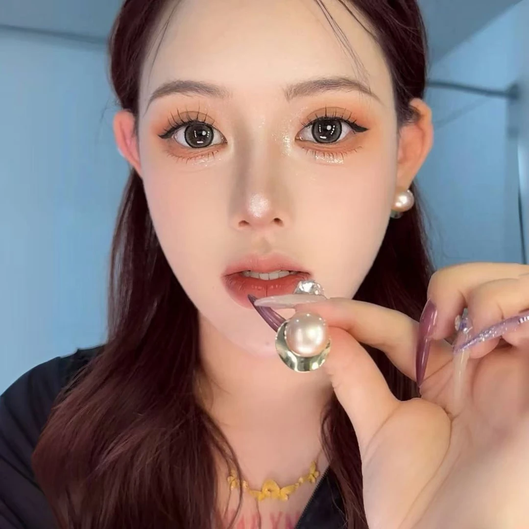 合金耳饰 气质百搭简约亮片耳钉女复古独特个性小众感耳环