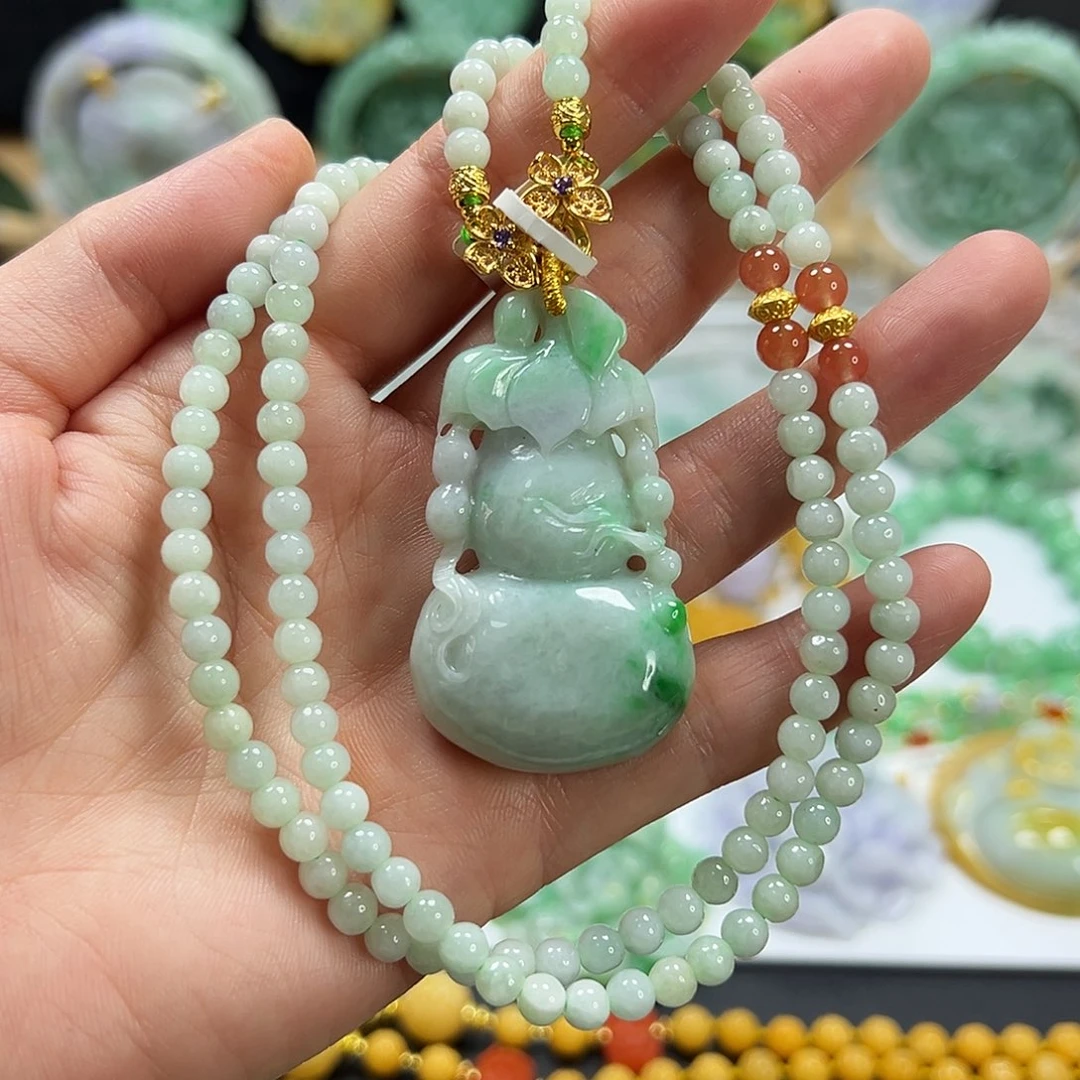 翡翠未镶嵌颈饰吊坠