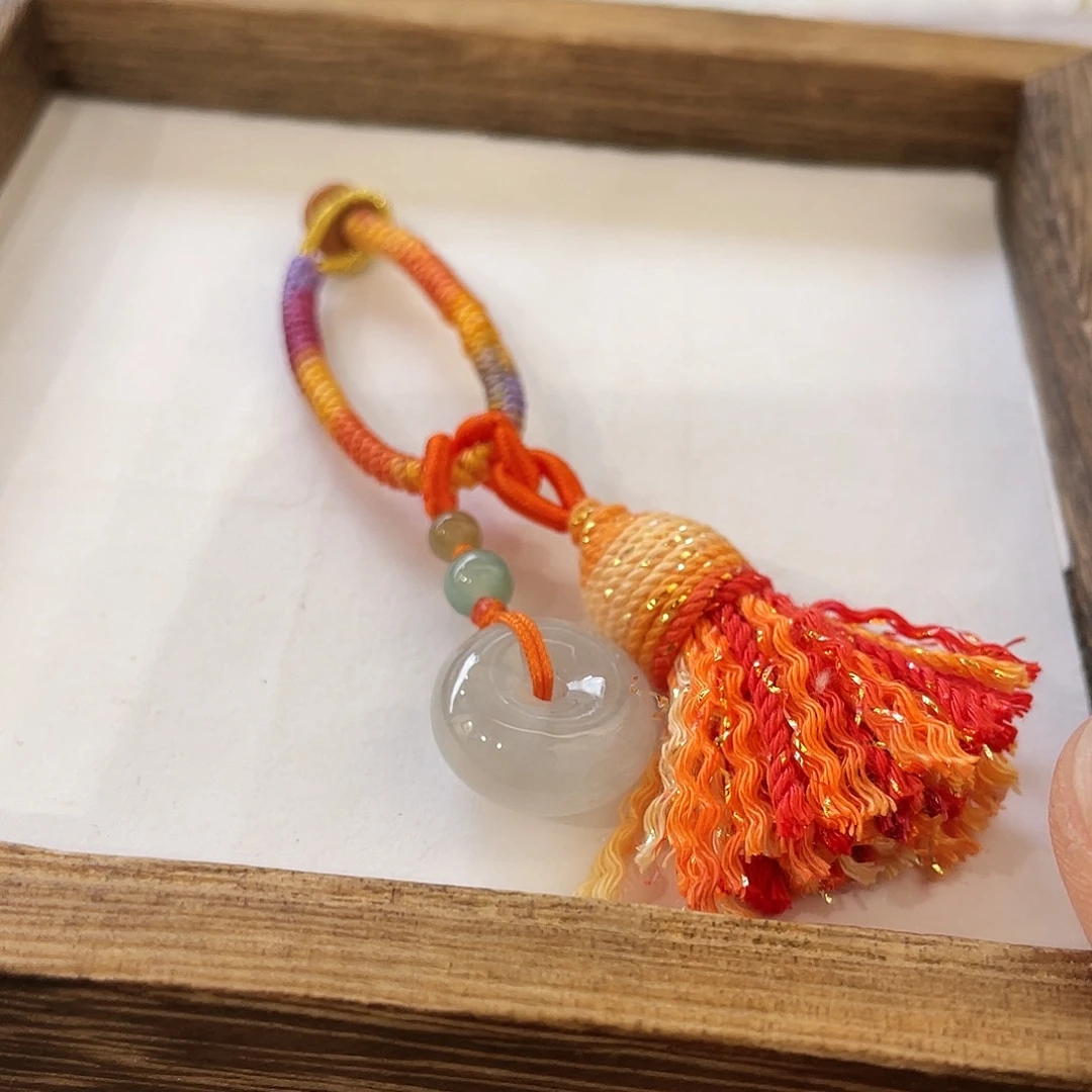 翡翠未镶嵌颈饰