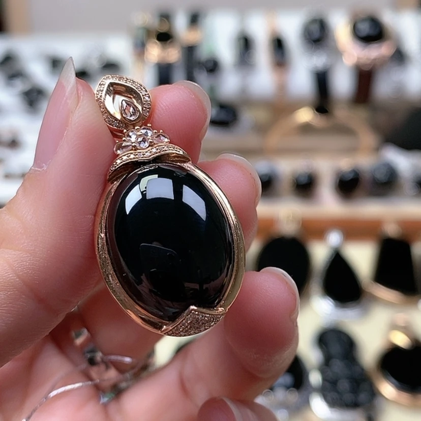 【闪购商品】翡翠吊坠(不含链)18K金镶嵌