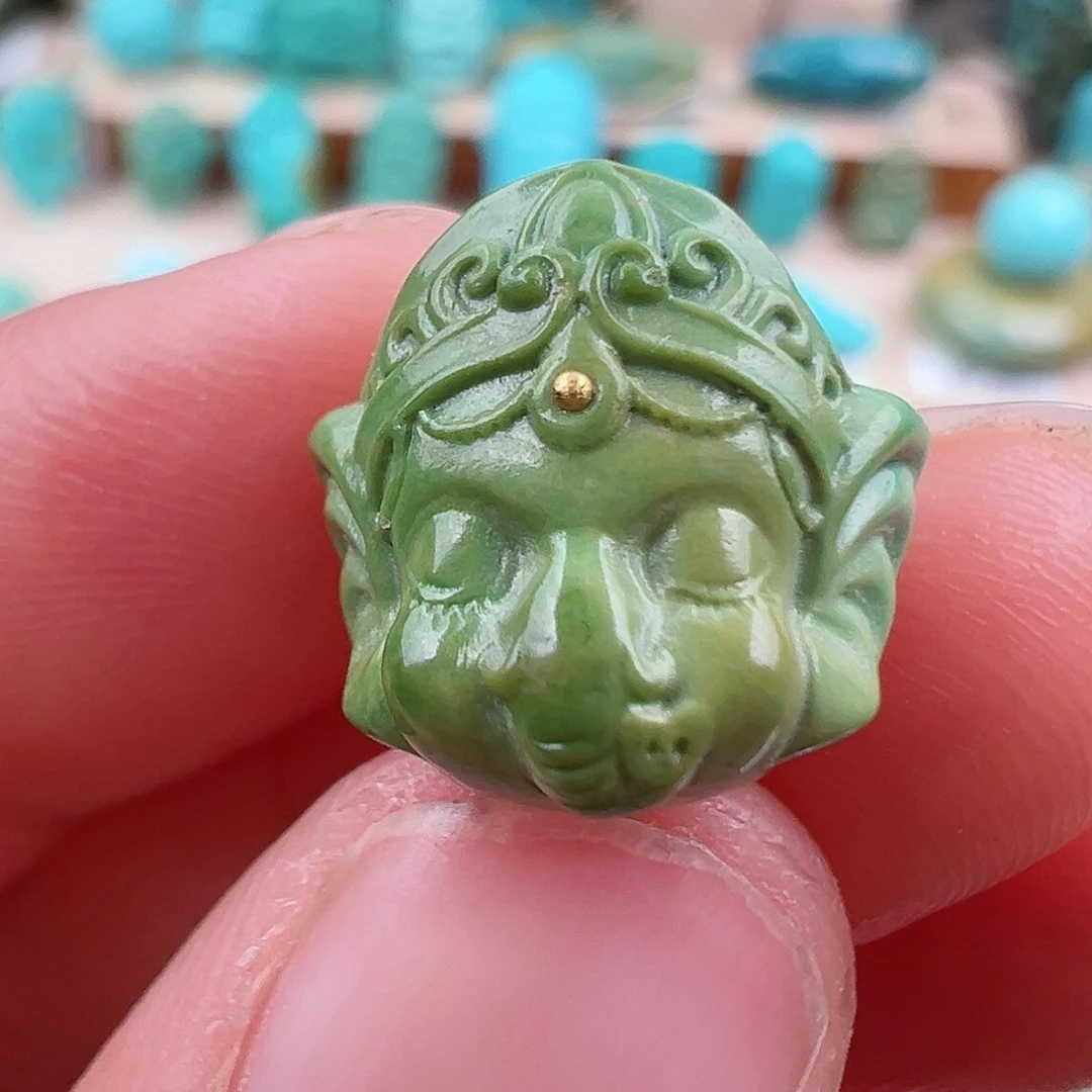 绿松石配饰未镶嵌