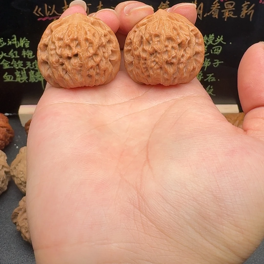 37全品崔凯公子帽文玩核桃