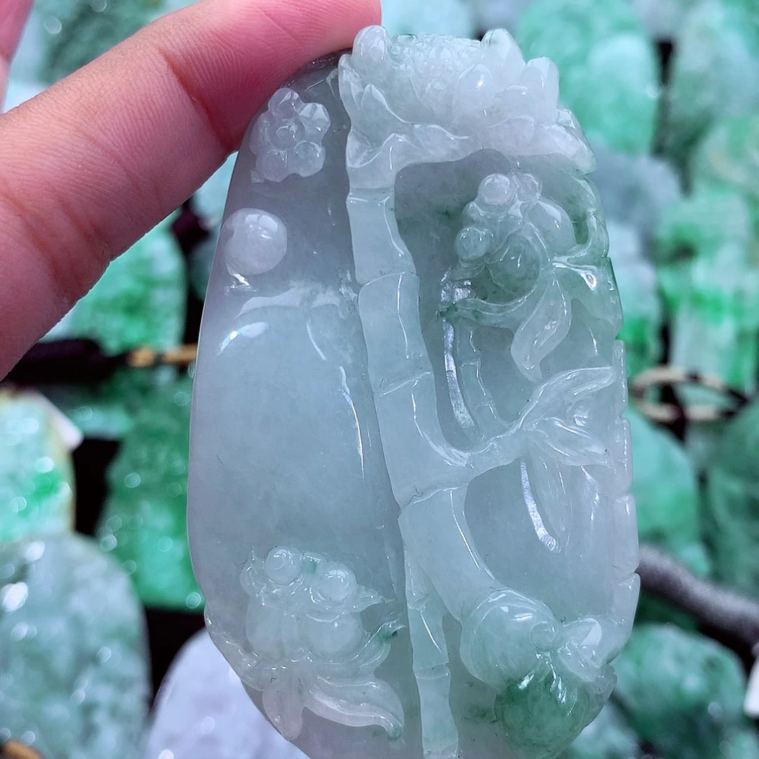 吊坠(不含链)未镶嵌翡翠