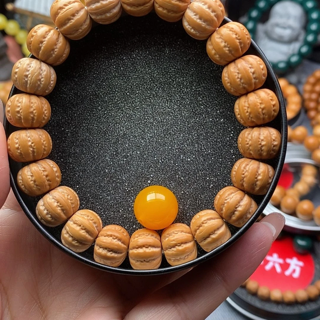 李***峰吊坠猴头核桃京八棱