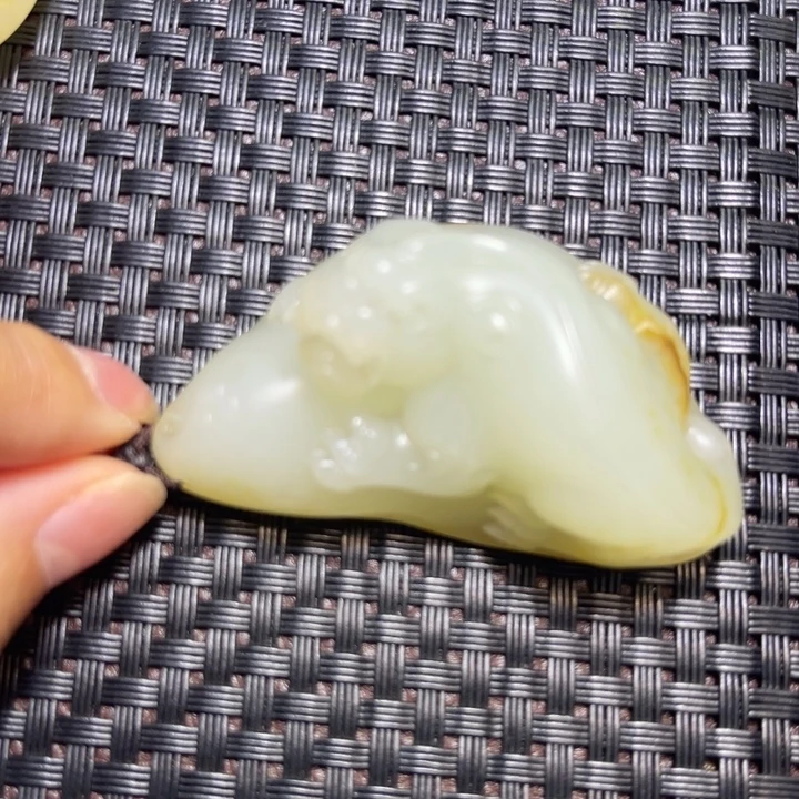 未镶嵌和田玉把件貔貅