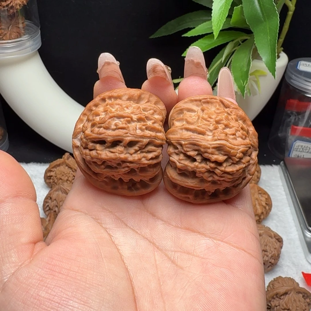 文玩核桃把件42白狮子