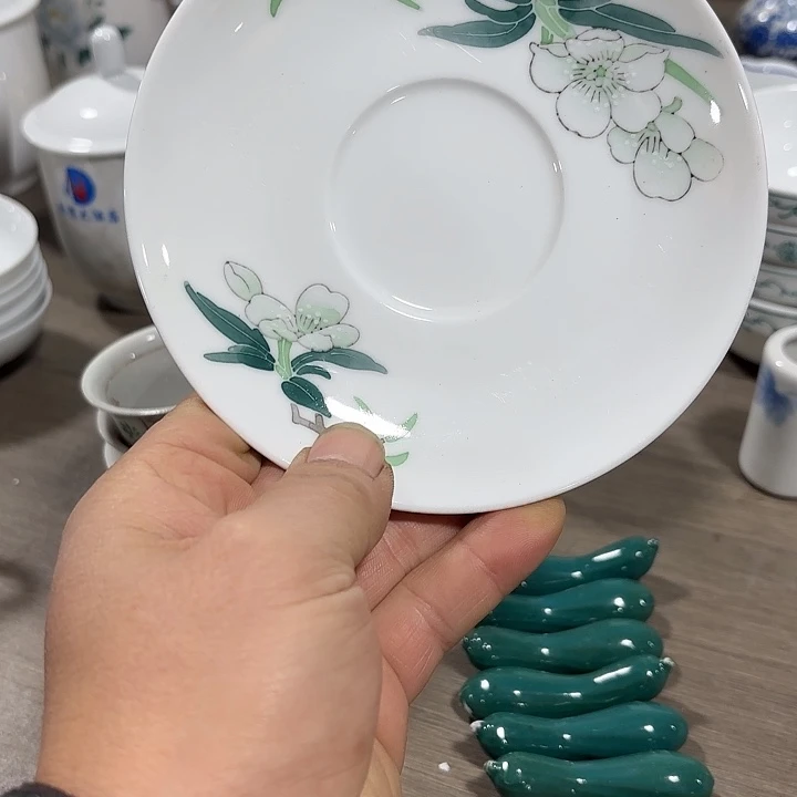 陶14公分手绘梨花碟子碟子