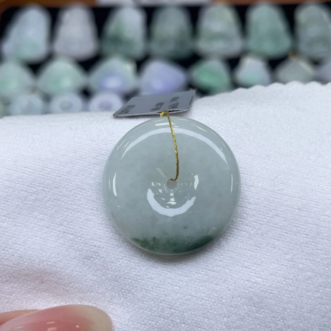 颈饰未镶嵌翡翠平安扣