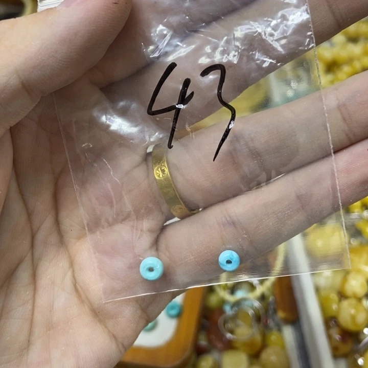 蜜蜡未镶嵌裸石吊坠