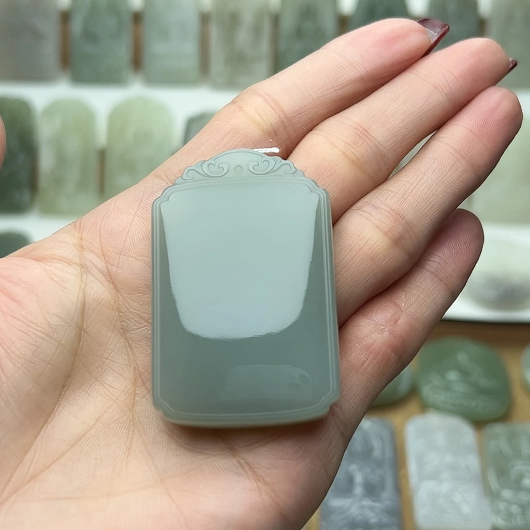 ***炜和田玉未镶嵌颈饰