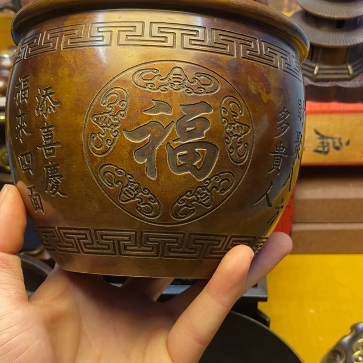 铜器摆件做工精良