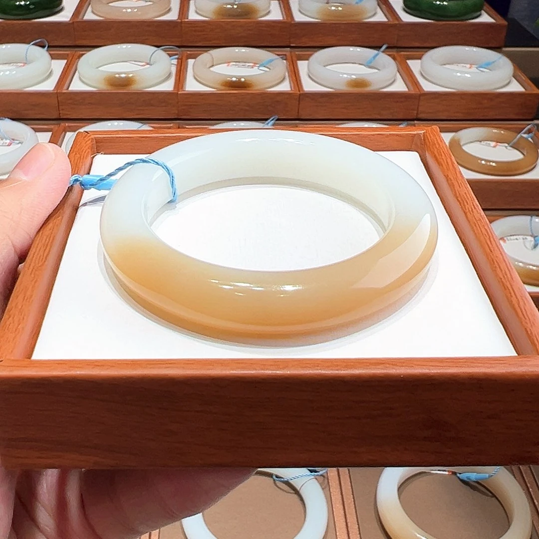 和田玉手镯52.53未镶嵌