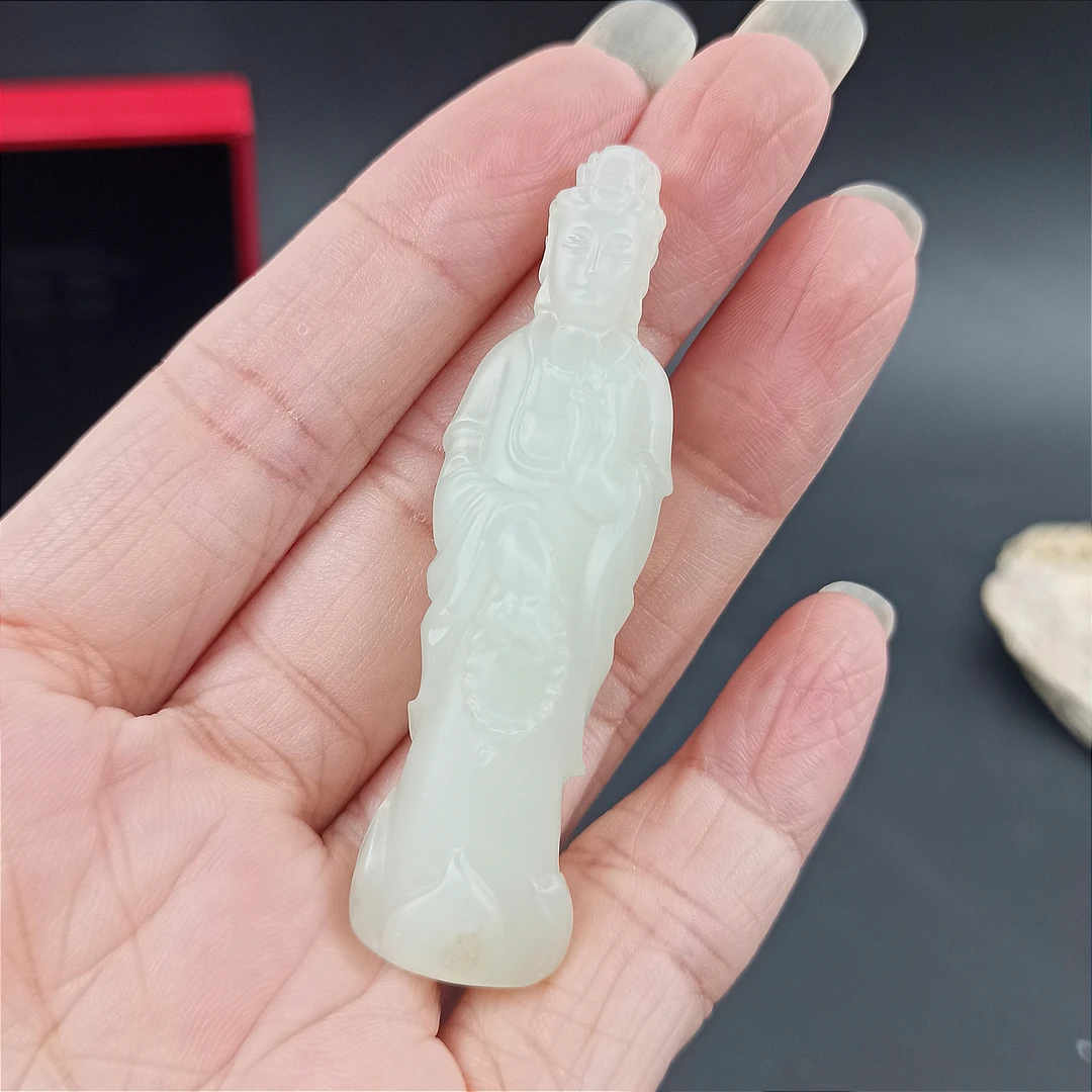 天然和田玉立体观音摆件油润小摆件
