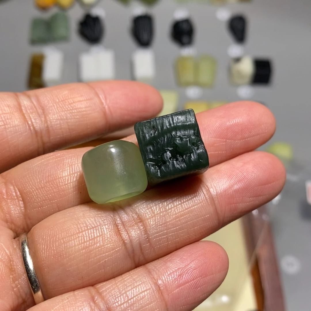 蛇纹石玉颈饰未镶嵌水****儿