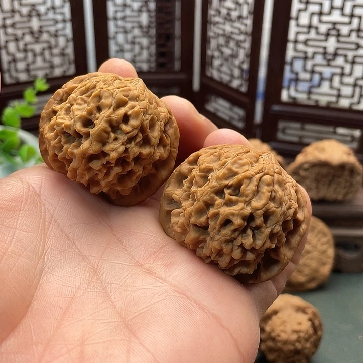 偂***丗文玩核桃吊坠和尚头