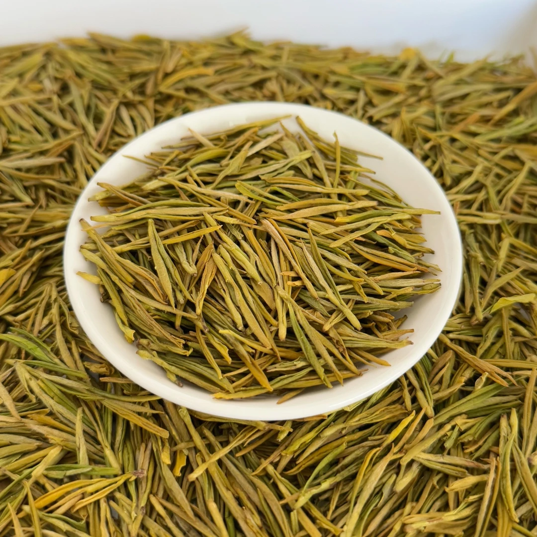 王大鹏 2025明前黄金芽高山茶浓香型125克罐装