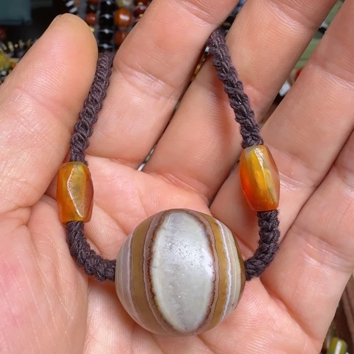 玛瑙/玉髓颈饰未镶嵌