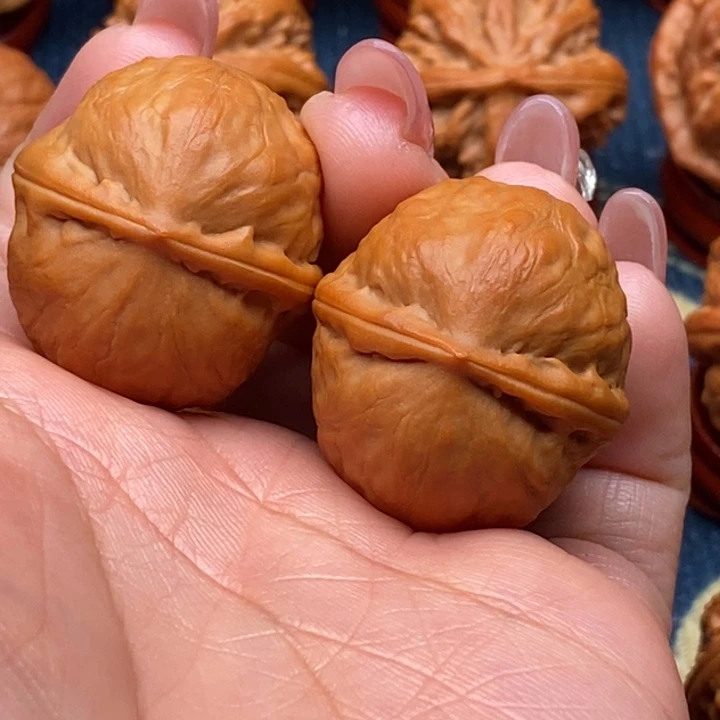 把件文玩核桃精品龙胆