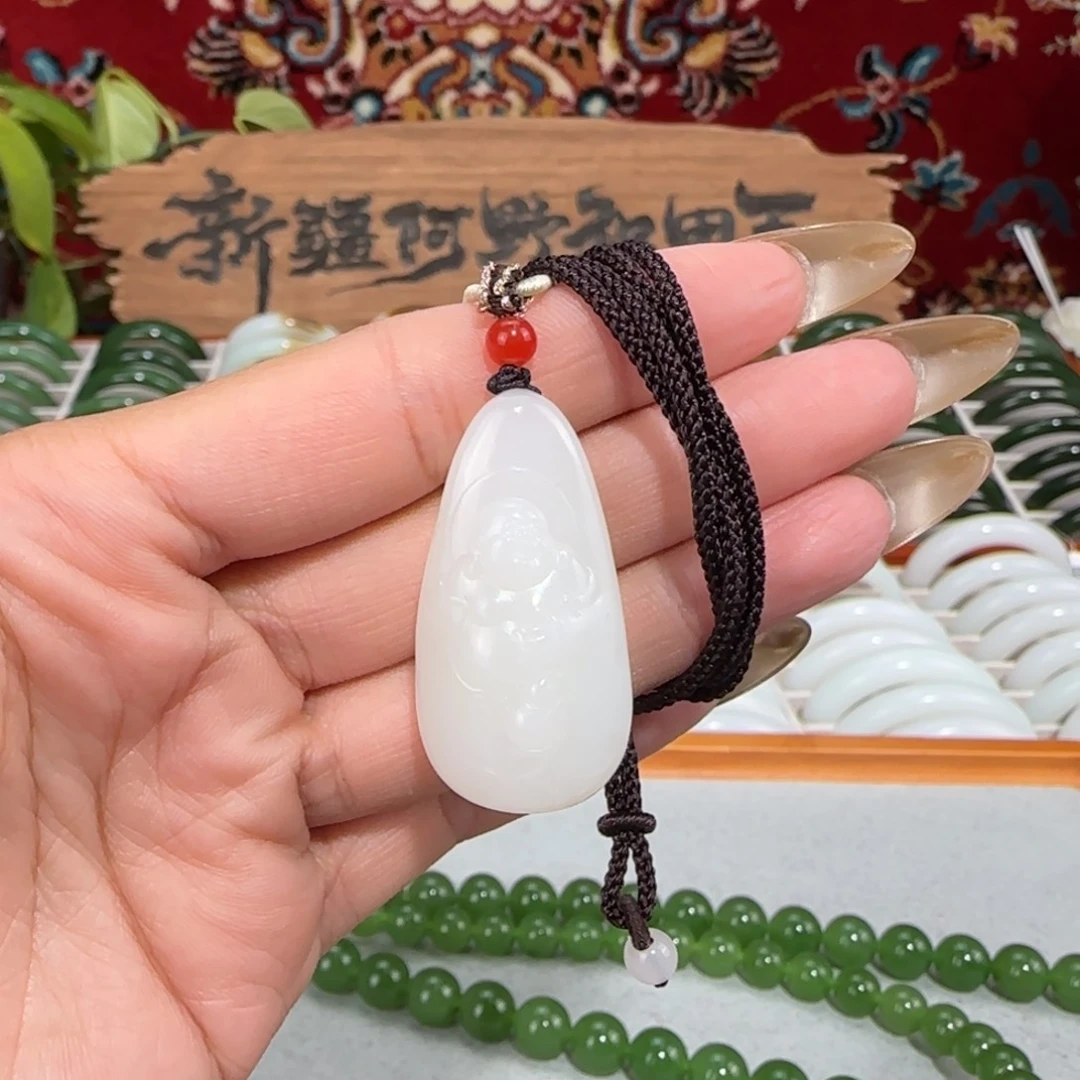 和田玉未镶嵌颈饰羊脂白玉小佛