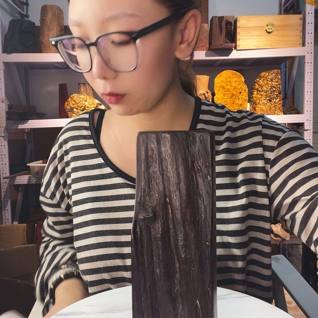 紫檀木类端景台艾****龙
