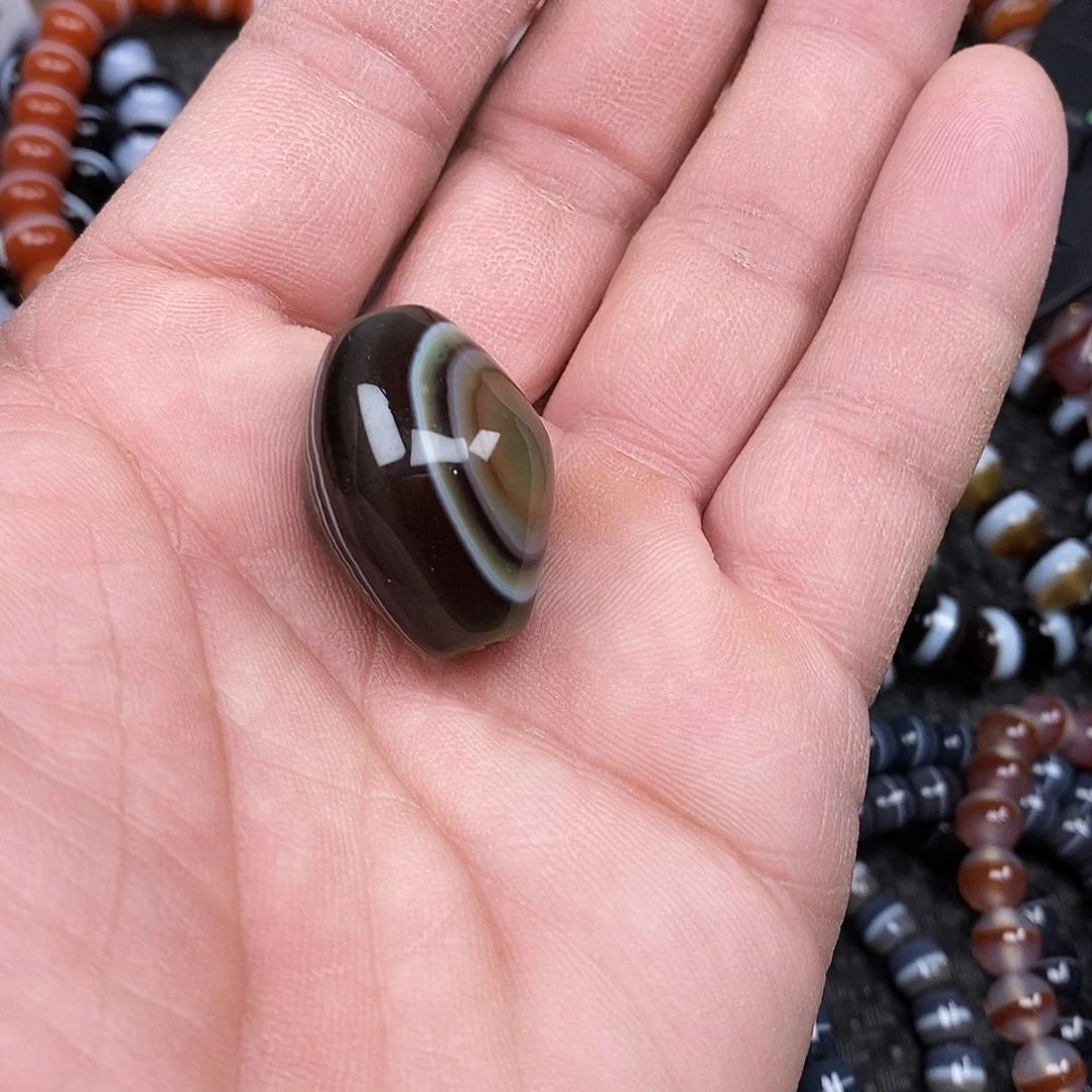 小***r玛瑙/玉髓未镶嵌手链