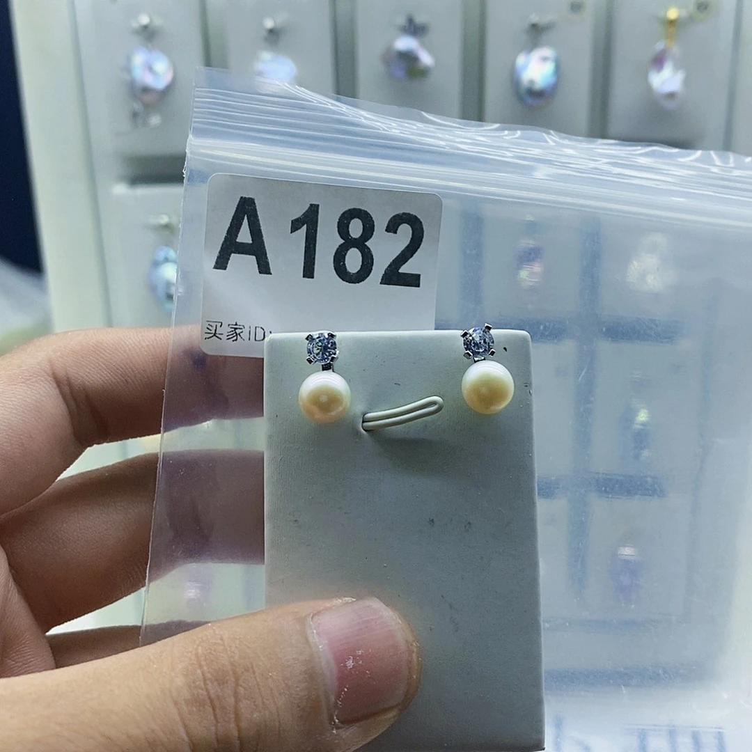 淡水珍珠合金颈饰