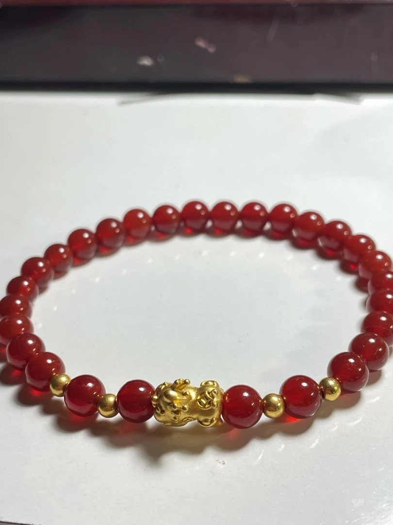B(016）足金卡10貔貅宝宝+3.5mm金珠4颗（赠卡六红玛 瑙/玉 髓手串）