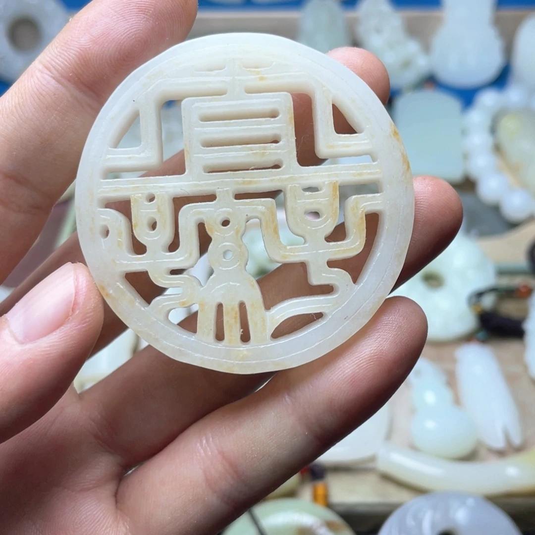 未镶嵌和田玉车挂