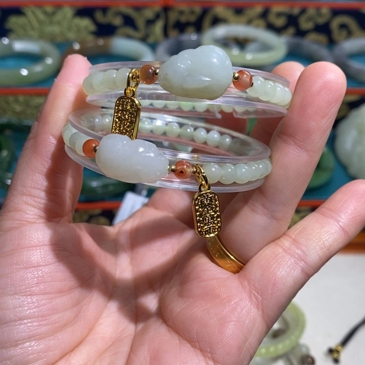 和田玉未镶嵌手链