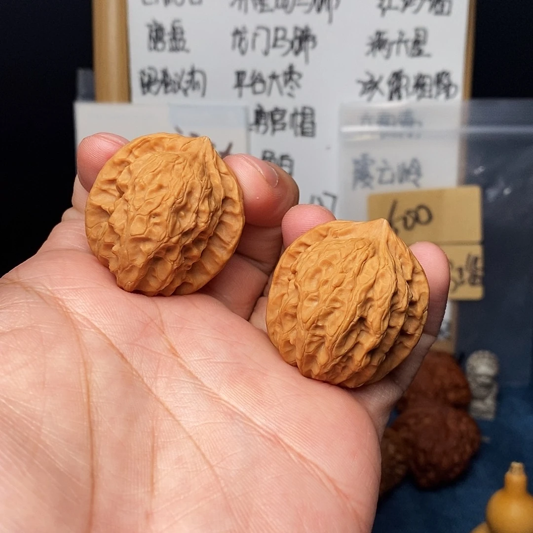 文玩核桃手串平闷