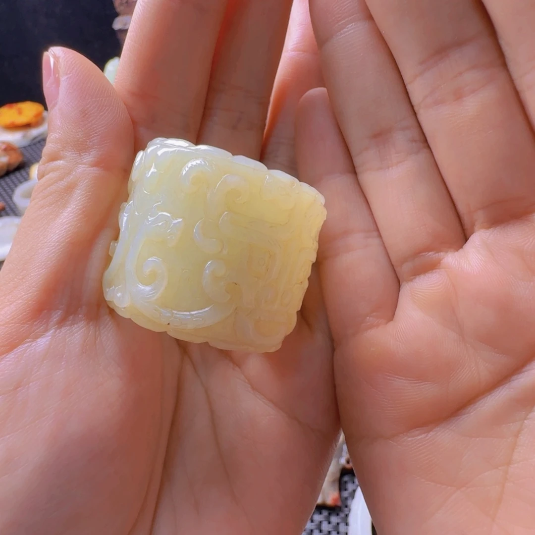 文***玩未镶嵌手链和田玉（糖玉）
