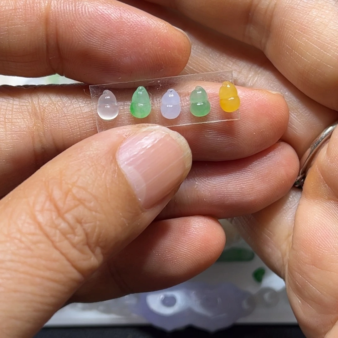 定制翡翠未镶嵌葫芦