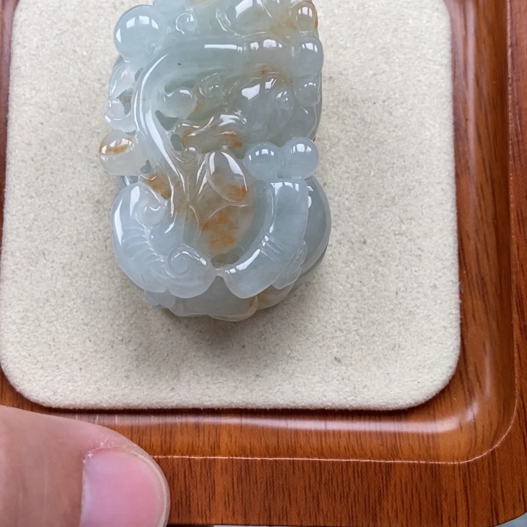 翡翠未镶嵌颈饰霸王貔貅吊坠