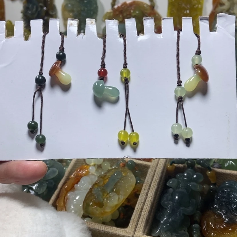 【闪购商品】未镶嵌蛇纹石玉颈饰