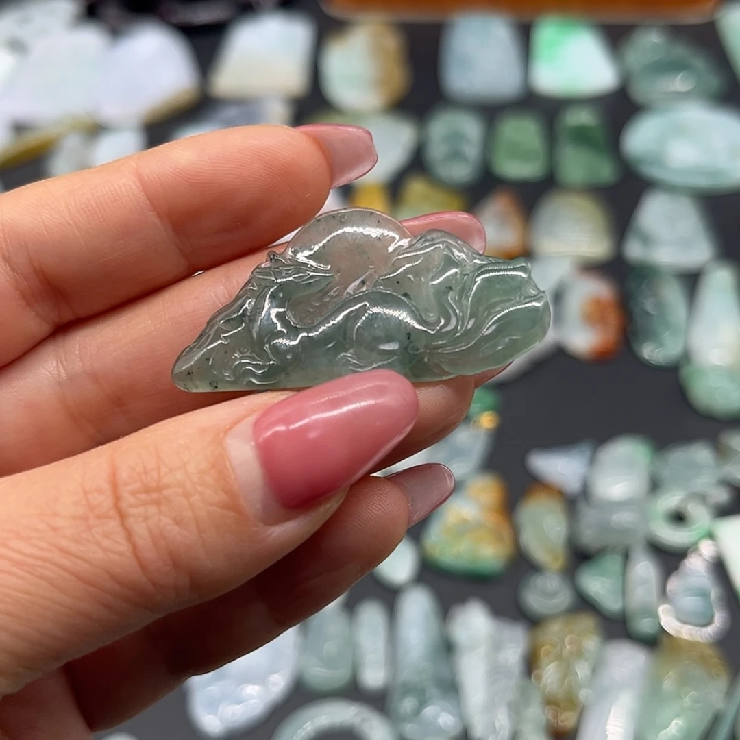 【闪购商品】翡翠颈饰未镶嵌九尾